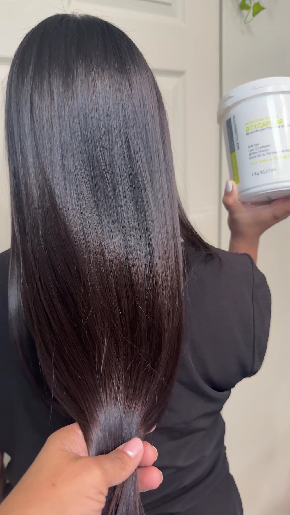 Cabello liso y brillante tras un tratamiento en Studio M